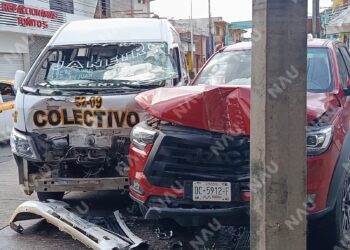 Fuerte choque entre colectivo y camioneta deja varios lesionados en Tapachula