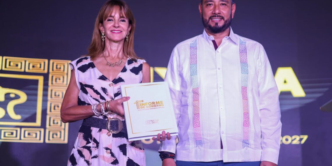 Tuxtla Chico respalda a Julio Gamboa, rinde su 1er. Informe de Gobierno