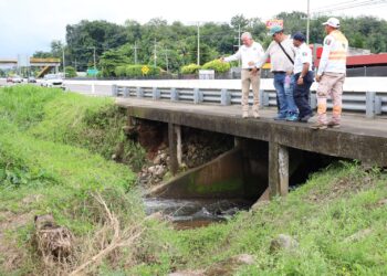 Derivado de las afectaciones del pasado jueves, Gobierno Municipal de Tuxtla Chico refuerza recorridos para prevenir encharcamientos y desbordamientos