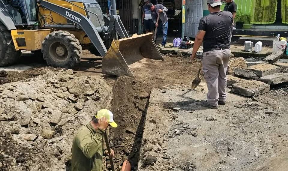 COAPATAP mejora red sanitaria en la 11ª avenida Sur de Tapachula