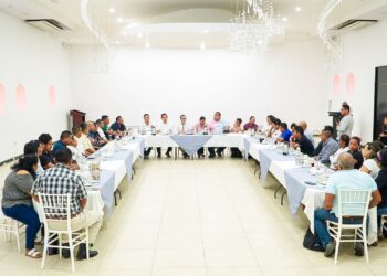 Gobernar es escuchar, comprender y actuar: Yamil Melgar