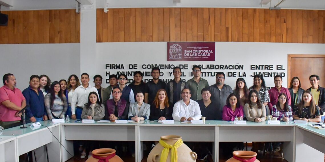 Firman convenio para fortalecer el impulso a la juventud en San Cristóbal de Las Casas