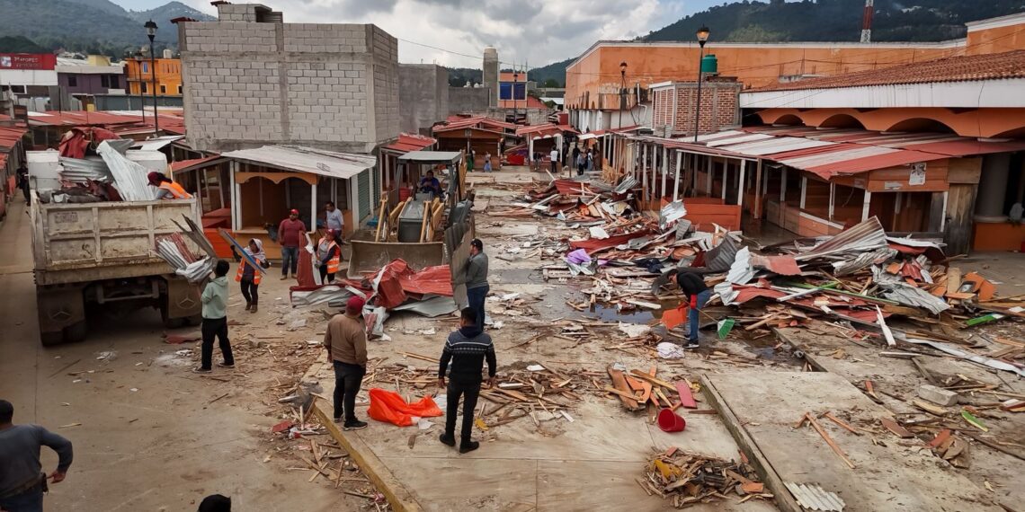 Recuperan espacios invadidos y abandonados en el Mercado del Norte de San Cristóbal