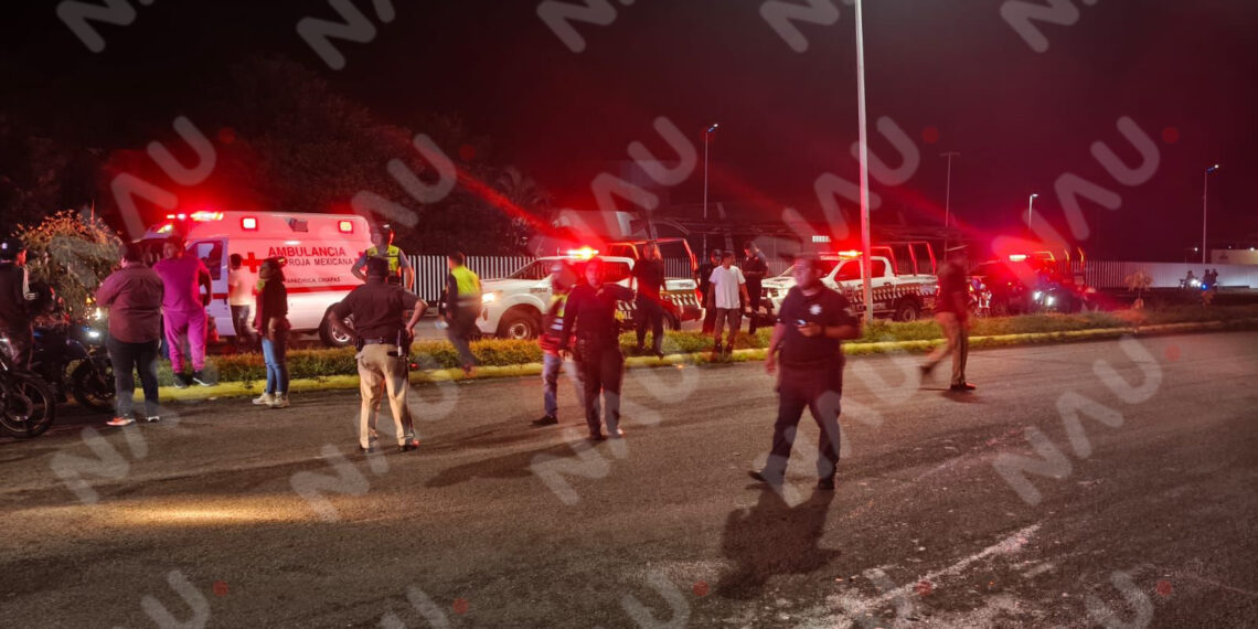 Motociclista grave tras derrapar en la carretera Antiguo Aeropuerto de TapachulaIntentó levantar la moto y perdió el control, señalan testigos