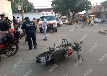 MENOR LESIONADO EN CHOQUE DE MOTOCICLETAS EN TAPACHULA