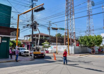 El presidente Elmer Vázquez impulsa la modernización de semáforos en la 2ª Avenida Norte