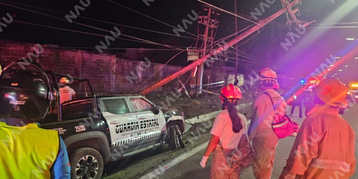 Muere policía estatal durante traslado de reo que intentó fugarse; tres agentes quedan heridos
