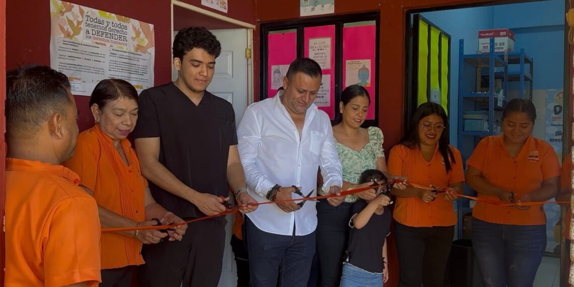 Fabián Barrios de León inaugura Consultorio Odontológico en el DIF Municipal