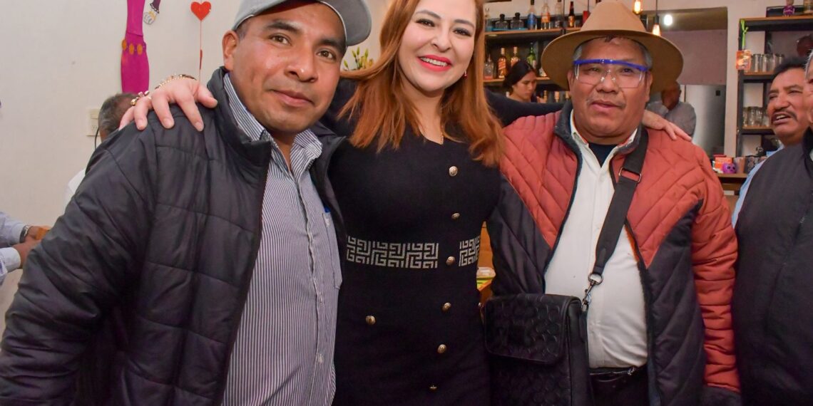 Fabiola Ricci refrenda su compromiso con el gremio de aseadores de calzado de San Cristóbal