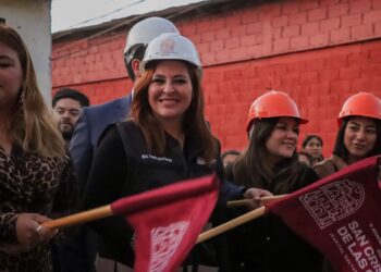 Inicia Fabiola Ricci importante obra de pavimentación en la colonia El Relicario