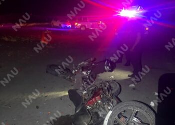 Dos motociclistas terminan hospitalizados tras violento choque en la zona baja de Tapachula