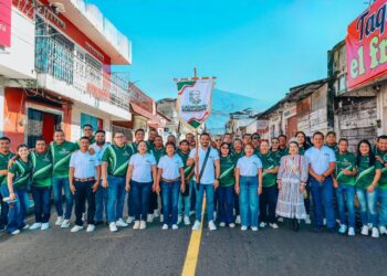 En #Cacahoatán Víctor Saldaña, encabeza el desfile conmemorativo al 115 aniversario de la Revolución Mexicana 🇲🇽