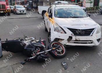 Percance vial en la 11ª Sur deja daños materiales y un conductor sancionado