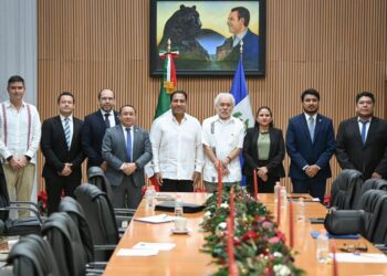 Eduardo Ramírez sostuvo una reunión con el embajador de Guatemala en México, Edgar Armando Gutiérrez Girón