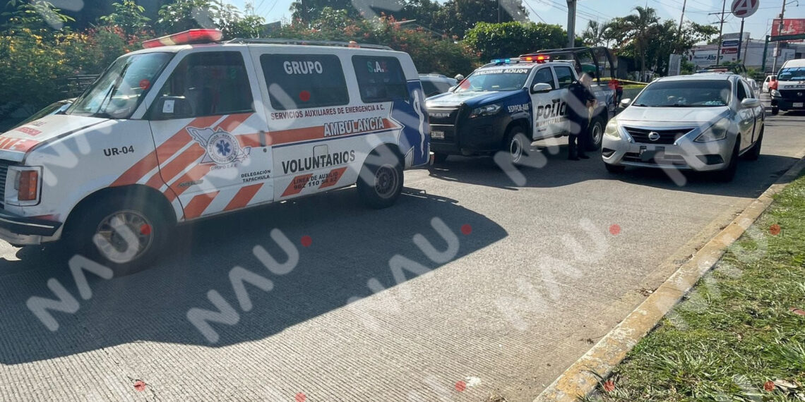 Persona Fallece Dentro de una Combi en la Colonia 5 de Febrero; Señalan Negativa de Atención Médica