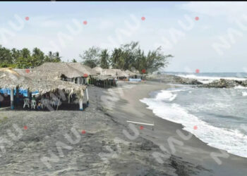 En Playa San Benito: un hombre muere y dos desaparecen arrastrados por el mar en Tapachula