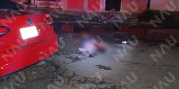 Investigan homicidio ocurrido durante la madrugada en la colonia San Caralampio de TapachulaUn hombre fue encontrado sin vida con una herida en el pecho; autoridades indagan si el crimen se derivó de una riña