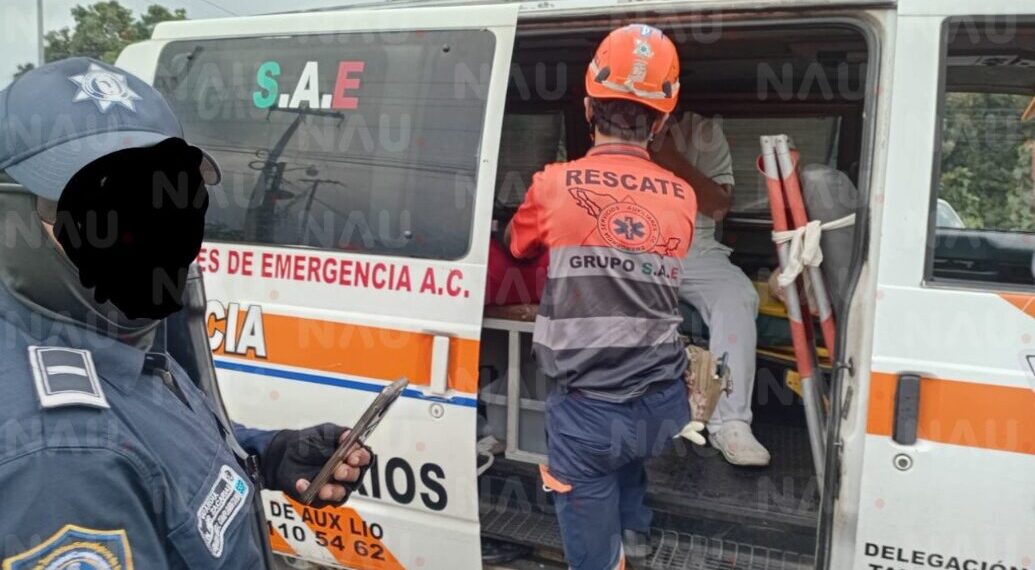 Dos jóvenes lesionados en accidente sobre la carretera Tapachula–Viva México
