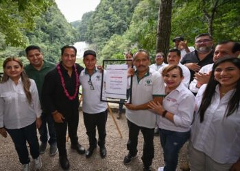 En Palenque, Eduardo Ramírez encabeza Declaratoria de Reserva Natural Comunitaria Cascada El Salto