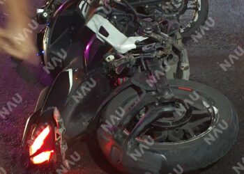 Joven muere y menor queda grave en brutal choque de motocicletas en Cacahoatán