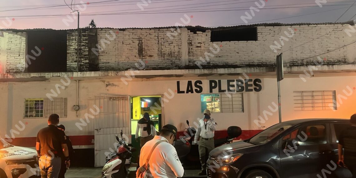 Operativo del INM y policías aseguró a migrantes en el bar “Las Plebes” de Tuxtla Gutiérrez