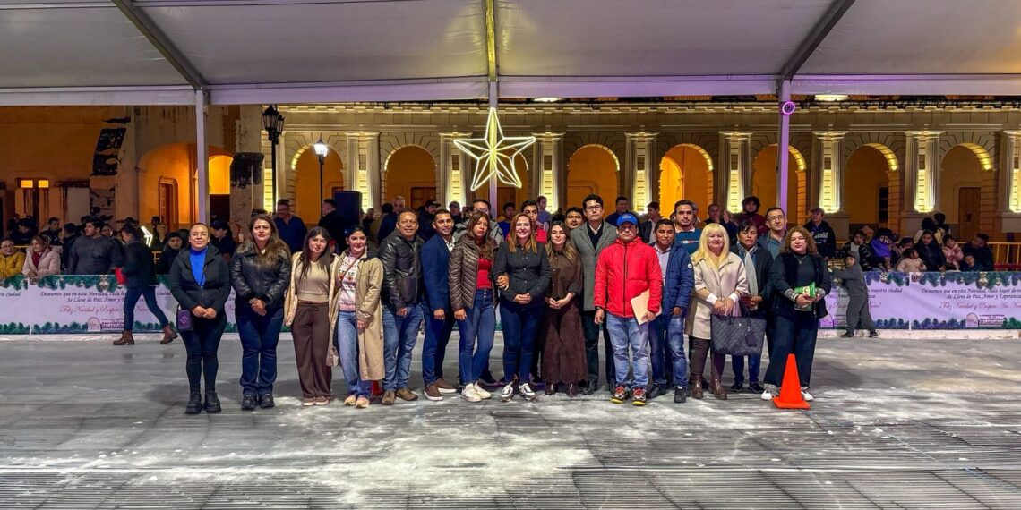 Se inaugura la pista de hielo en San Cristóbal para disfrutar la Navidad en familia