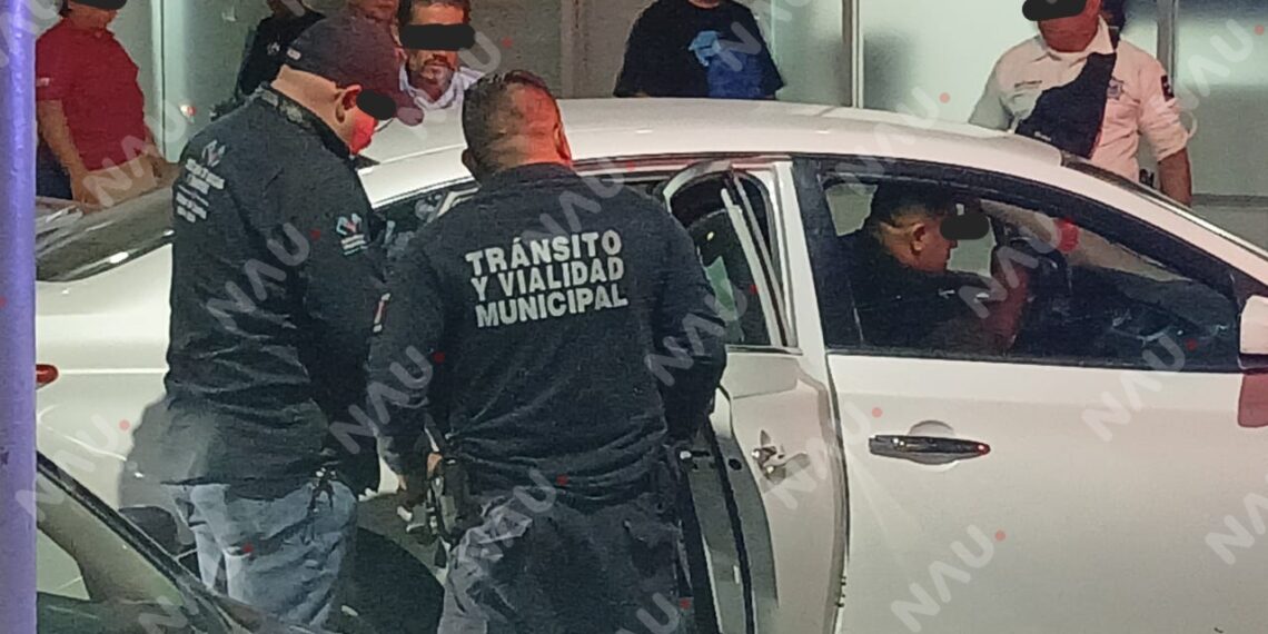 En operativo autoridades aseguran taxi InDrive que operaba en forma irregular