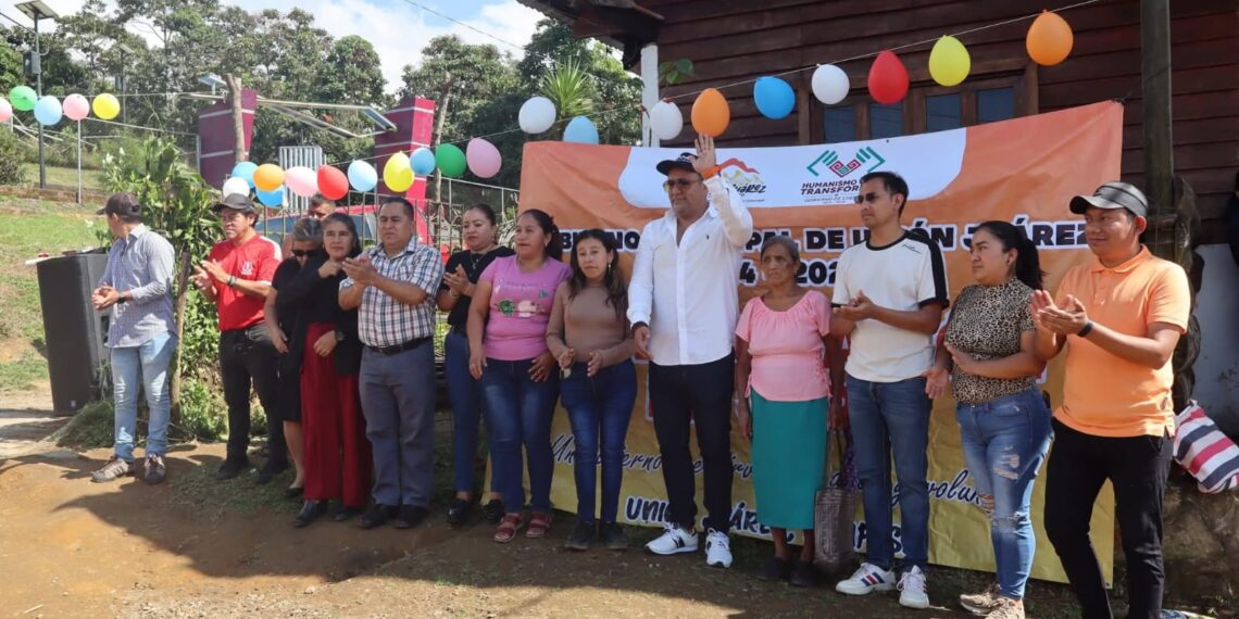 Fabián Barrios de León inaugura red de drenaje sanitario en el Barrio Lázaro Cárdenas y sigue con su primer eje; salud publica
