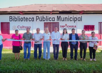 YAMIL MELGAR INAUGURA BIBLIOTECA PÚBLICA EN EJIDO 20 DE NOVIEMBRE DE TAPACHULA