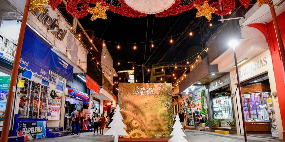TAPACHULTECOS VIVEN LA MAGIA DE LA NAVIDAD CON LAS VILLAS NAVIDEÑAS