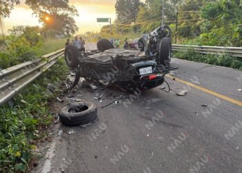 Aparatoso choque múltiple en la Tapachula – Tuxtla Chico deja solo daños materiales