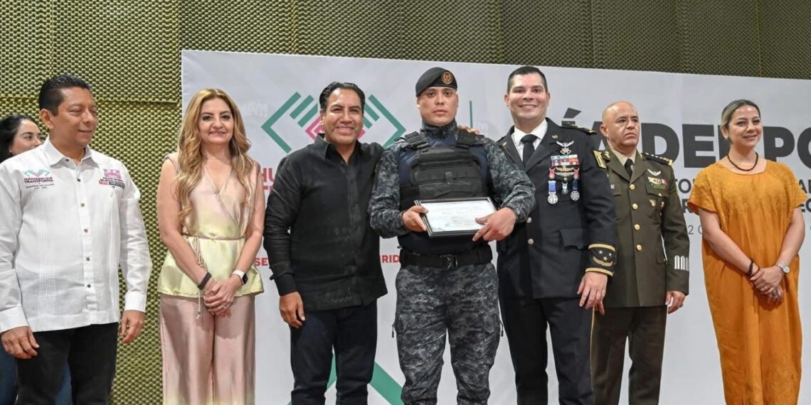 Reconoce Eduardo Ramírez compromiso, entrega y vocación de servicio de la policía de Chiapas