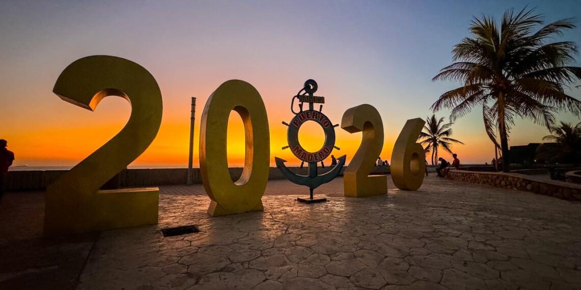 Tapachula se ilumina para esta Navidad: Yamil Melgar