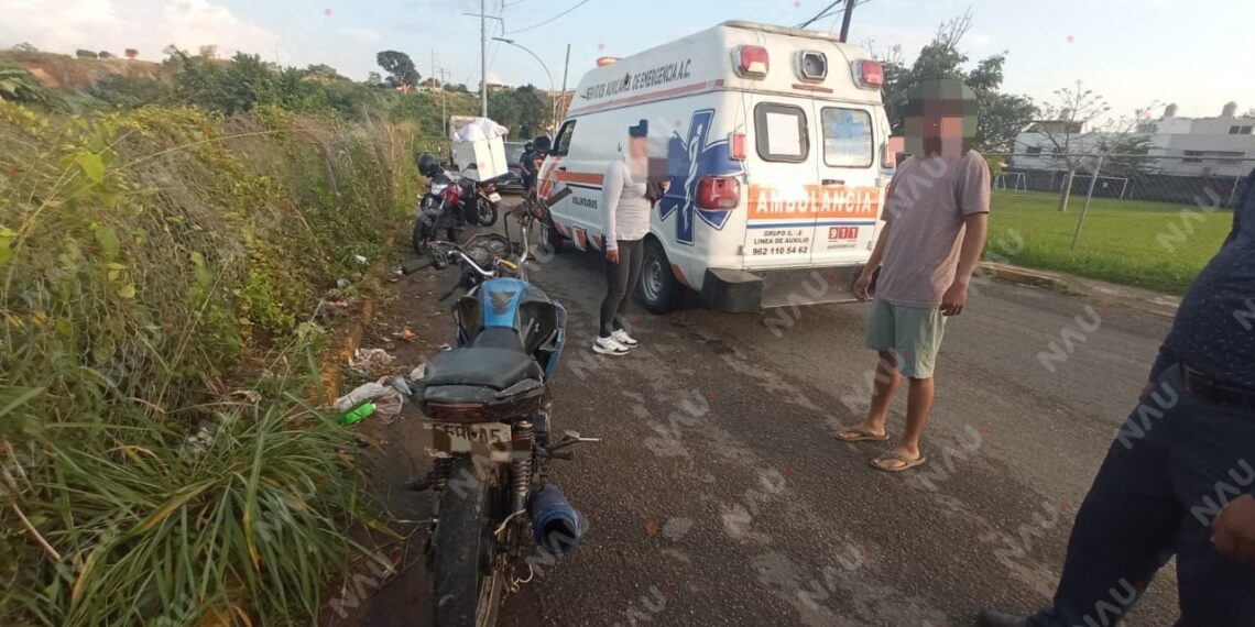 Motociclista resulta lesionado tras derrapar en Campos en Vida, Tapachula