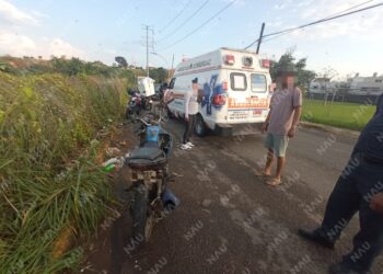 Motociclista resulta lesionado tras derrapar en Campos en Vida, Tapachula