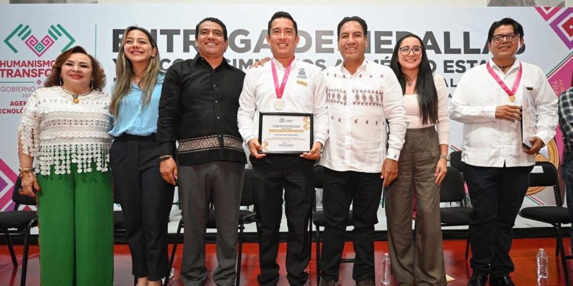 Reconoce Eduardo Ramírez a investigadoras e investigadores de Chiapas por sus aportaciones al desarrollo