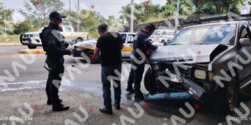 Choque entre taxi y camioneta genera movilización vial en Tapachula