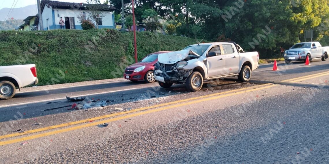 Choque por alcance en la Carretera Costera 200 deja dos personas con lesiones leves