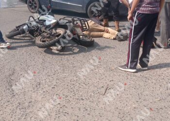 Dos motoristas resultan lesionados tras choque con automóvil en Tapachula