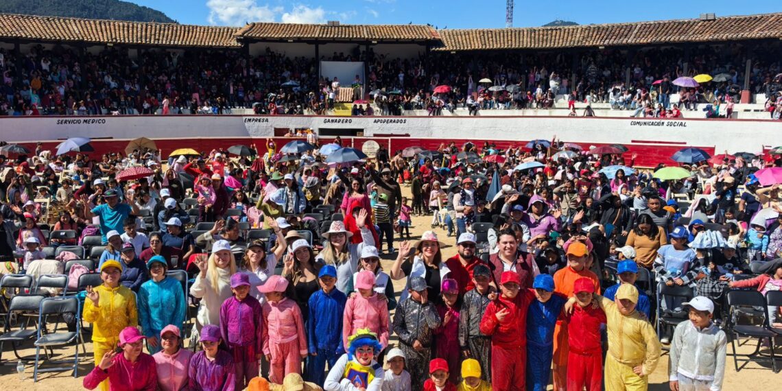 Festival de Reyes llena de alegría a la niñez sancristobalense