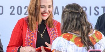 Becas Rosario Castellanos fortalecen la alfabetización y el desarrollo social en San Cristóbal