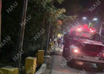 Oportuna intervención del Heroico Cuerpo de Bomberos evita riesgos tras incendio de basura