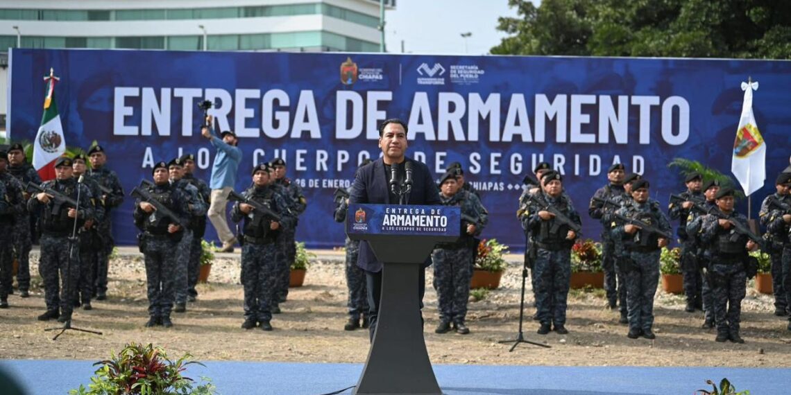Eduardo Ramírez encabeza entrega de armamento a las corporaciones de seguridad estatal