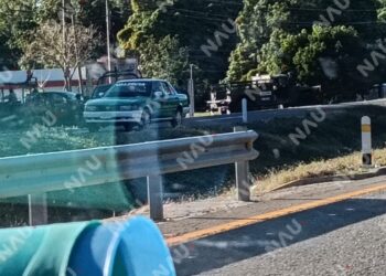 Militares enfrentan a civiles armados tras persecución en la carretera costera