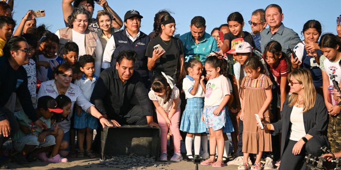 Eduardo Ramírez encabeza liberación de tortugas marinas en Puerto Arista
