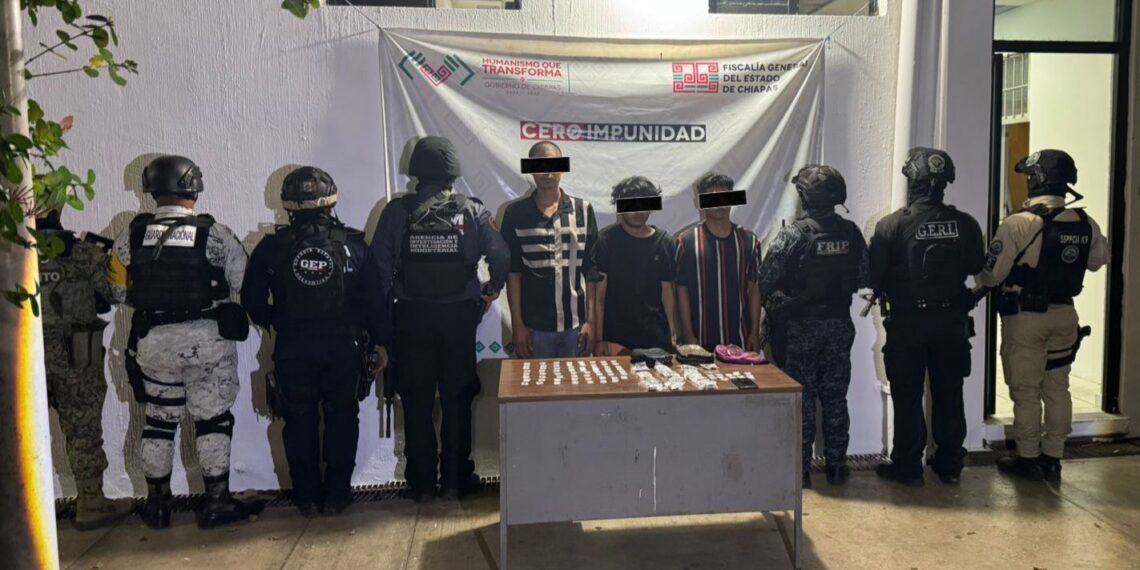 Cumplen orden de cateo en Tapachula mediante operativo interinstitucional; hay tres detenidos