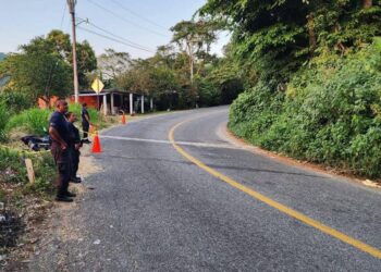 Accidente provoca cierre temporal en carretera de la Sierra
