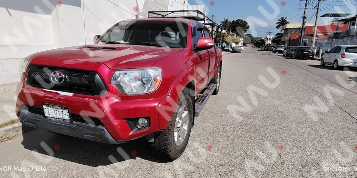 Accidente entre transporte público y vehículo particular deja un lesionado en Tapachula