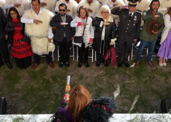 Comunidades de San Cristóbal refrendan mandato a Fabiola Ricci con la entrega del Bastón de Mando