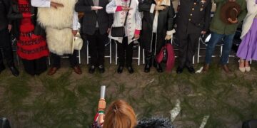 Comunidades de San Cristóbal refrendan mandato a Fabiola Ricci con la entrega del Bastón de Mando